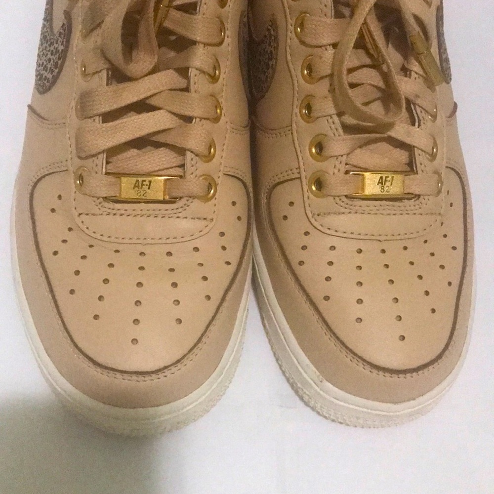 Nike Air Force 1 (AF-1)82. Men size 7. - Picture 2 of 13